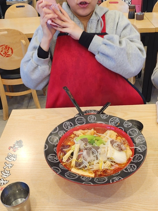 예담얼큰이칼국수 이미지