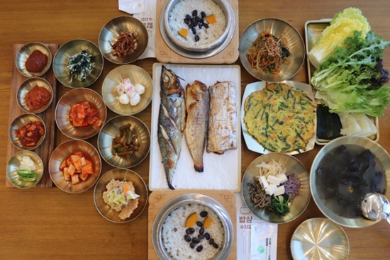 제육향연 이미지