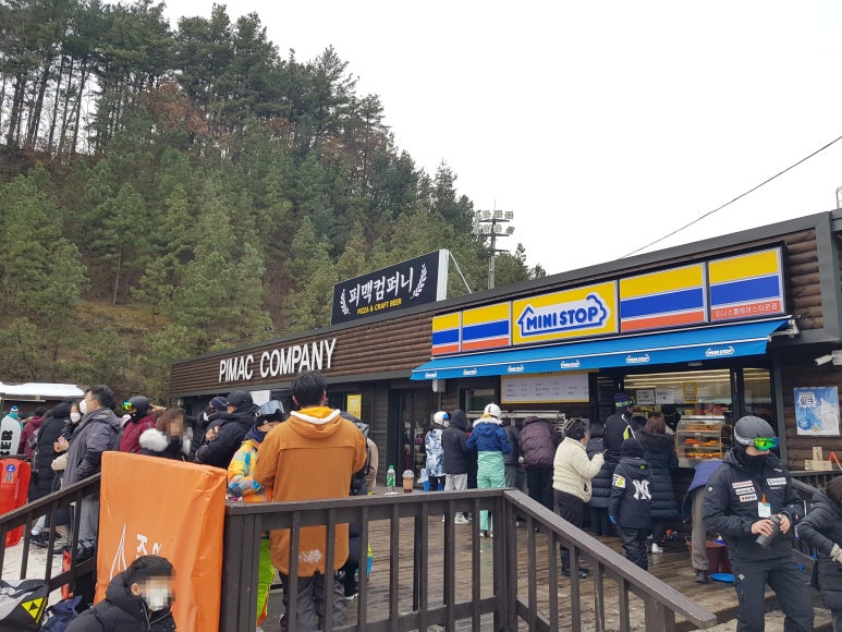 베이스 타운 스키장전경 이미지