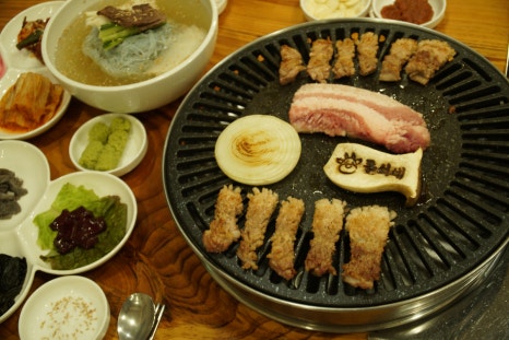 돌쇠네식육식당 이미지