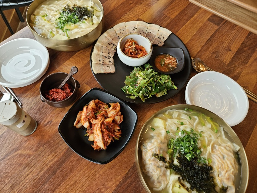 탄탄칼국수 이미지