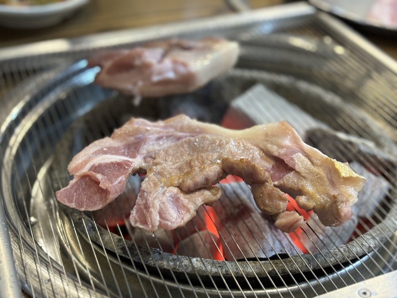 먹보뒷고기 이미지