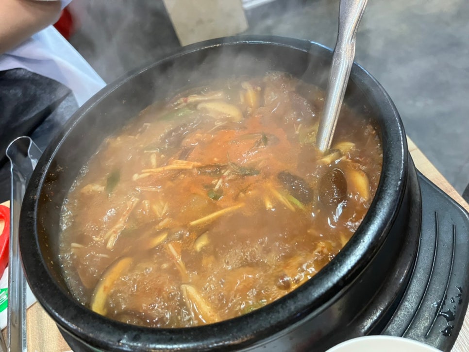 유장군솥뚜껑삼겹살 이미지