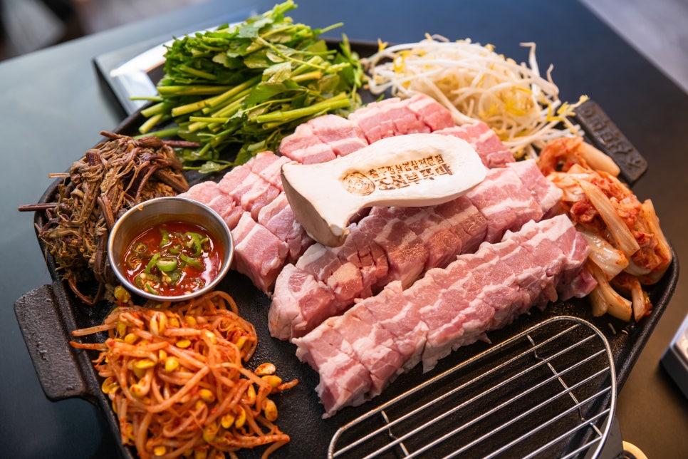 첨단솥뚜껑삼겹살 이미지