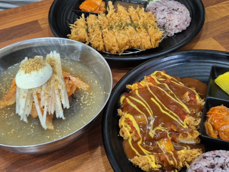 황금돈까스앤비빔냉면 이미지