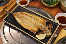 삼돌집 이미지