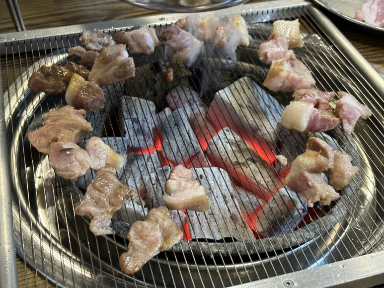 먹보뒷고기 이미지