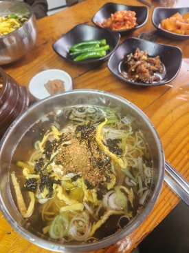 청다리쫄면 이미지