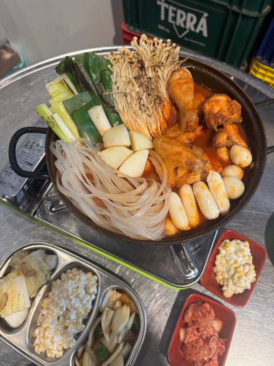 중년식당 이미지