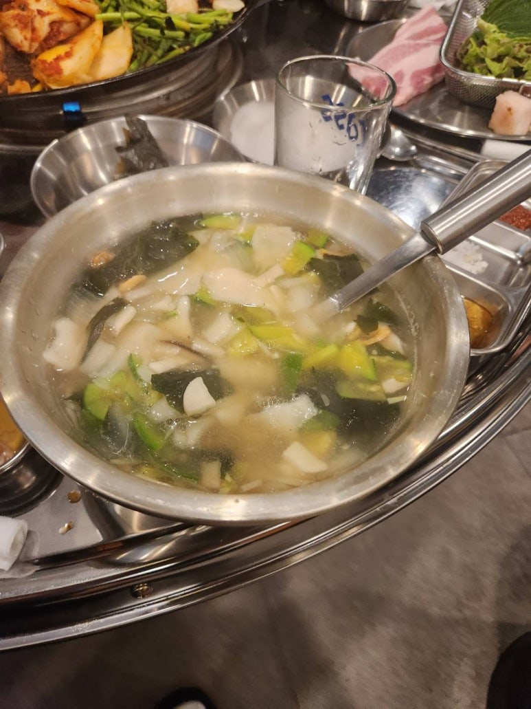 왕솥뚜까리 이미지