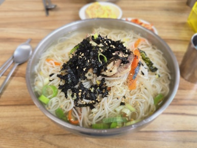 엄마돈국수 이미지