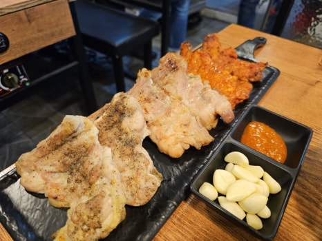 한근숯불닭갈비 이미지