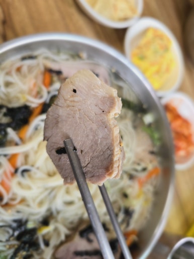 엄마돈국수 이미지