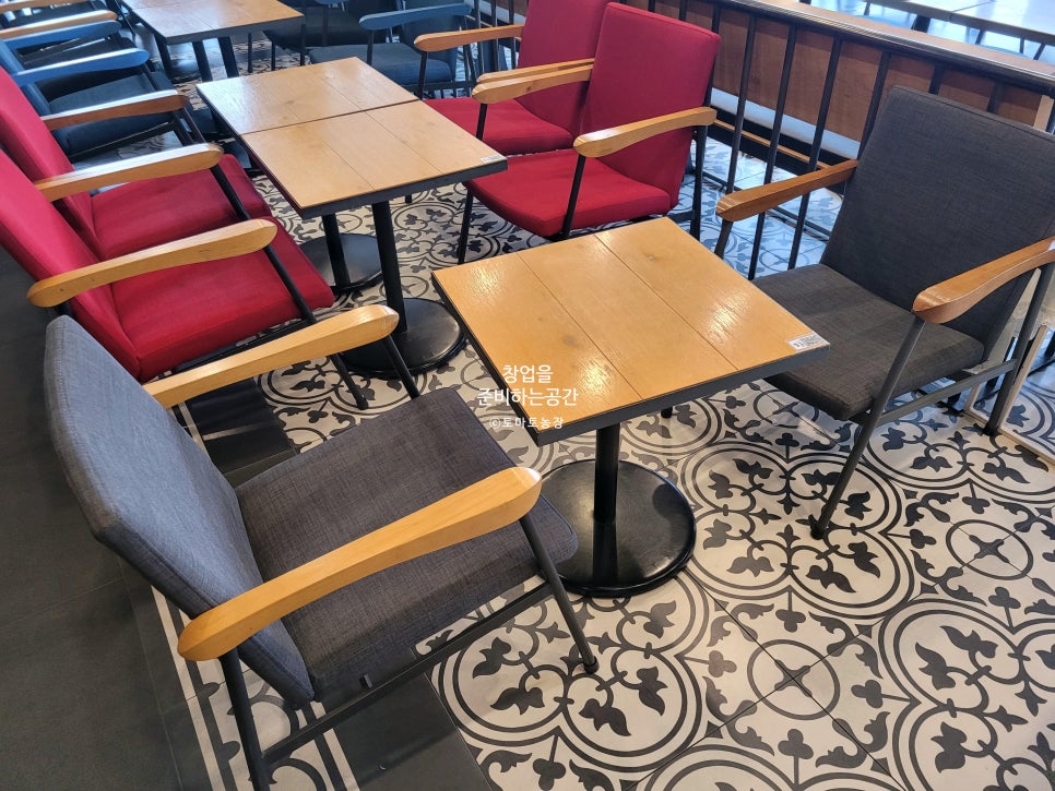 정인투썸플레이스 이미지