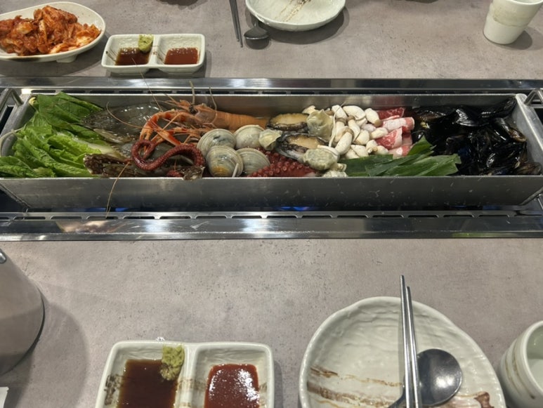 통큰 부추 칼국수 이미지