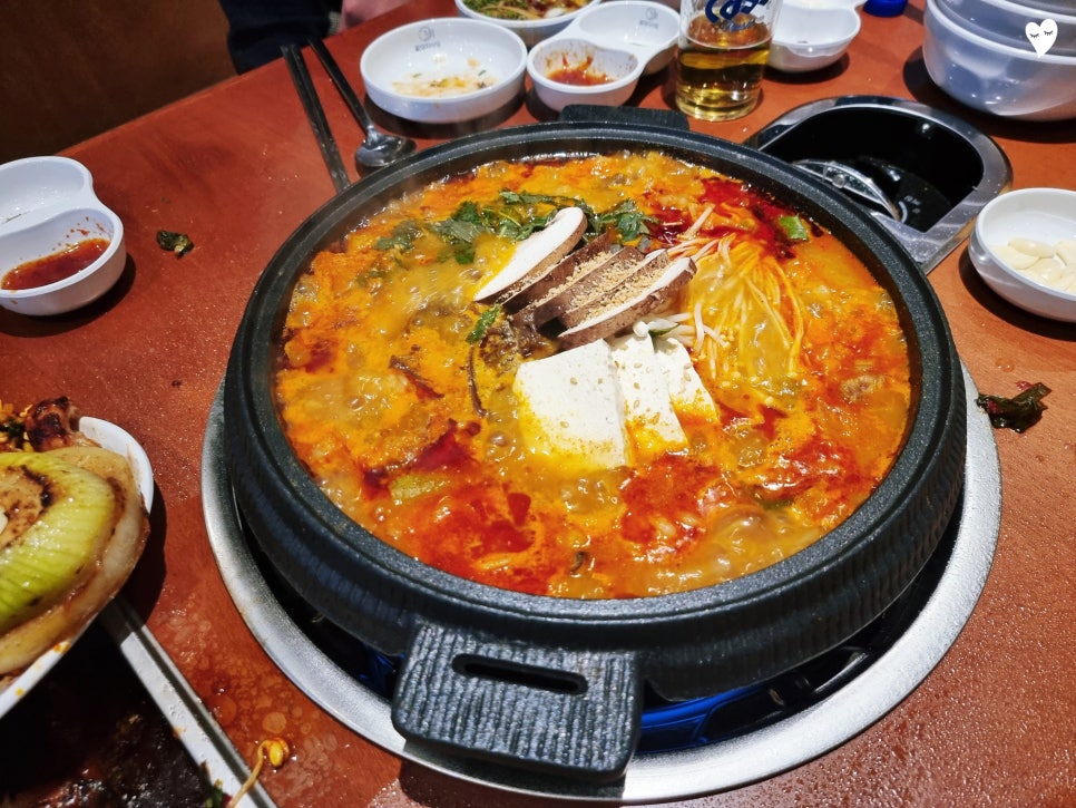 꽃돼지식당 이미지