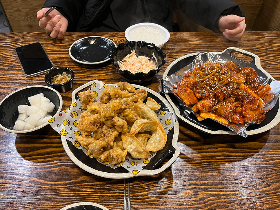 대롱이숯불두마리치킨 이미지