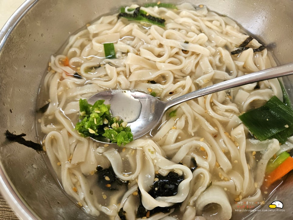 행복실비칼국수 이미지