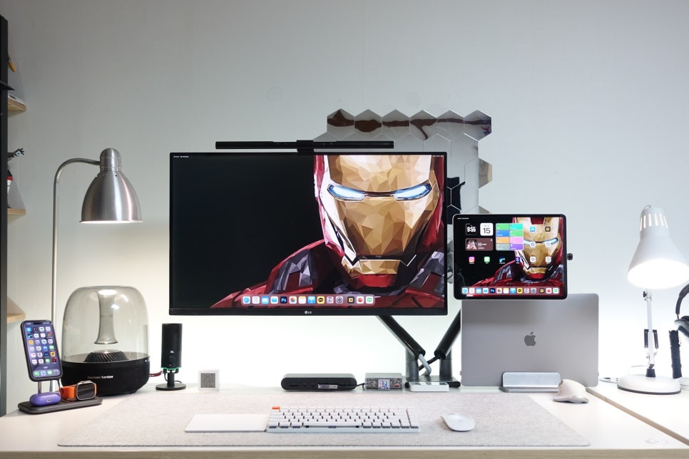 카멜마운트 CGA1 고중량 모니터암 + MPK1 보강판으로 'LG 울트라 HD 4K 32인치와 아이패드프로 듀얼모니터 설정' 이미지 2