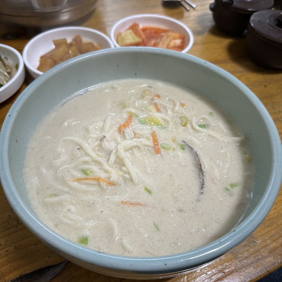 콩지칼국수 이미지