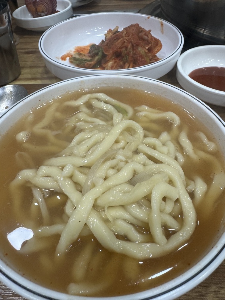 얼큰이칼국수 이미지