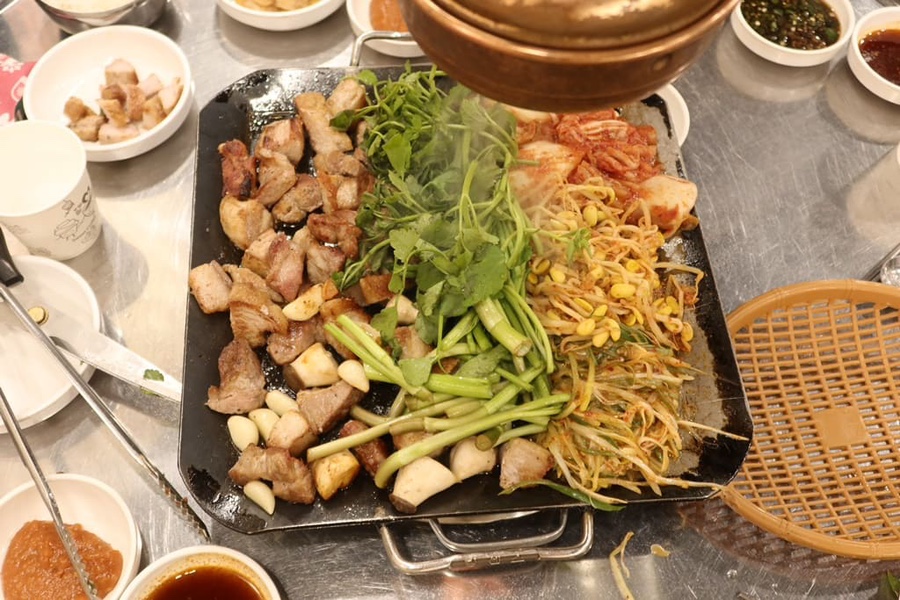 풍성한뒷고기 이미지