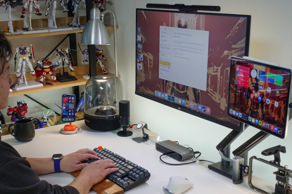 카멜마운트 CGA1 고중량 모니터암 + MPK1 보강판으로 'LG 울트라 HD 4K 32인치와 아이패드프로 듀얼모니터 설정' 이미지 3