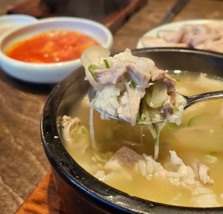 극동돼지국밥 광안점 이미지