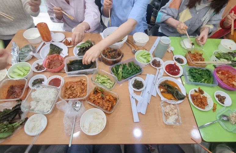 월드요양보호사교육원 이미지