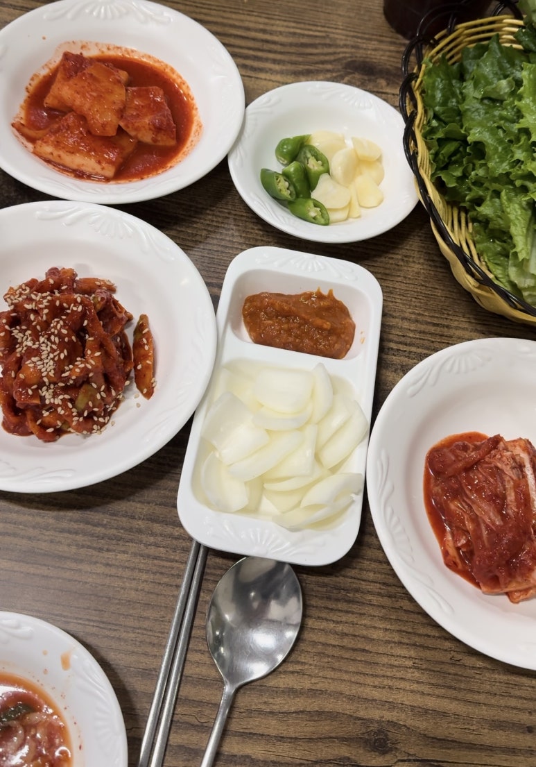 꿀꿀이족발집 이미지