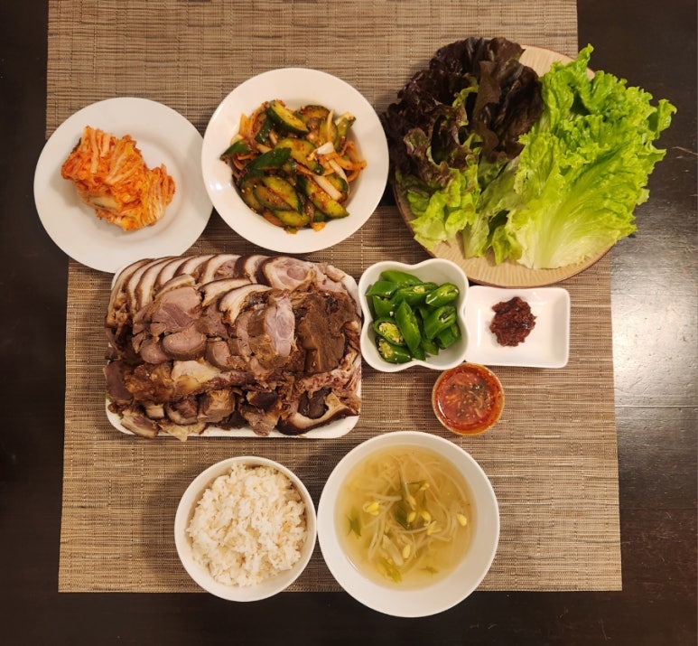 장충동원조왕족발 이미지