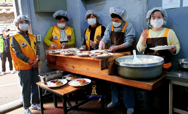 백련가정식백반 이미지