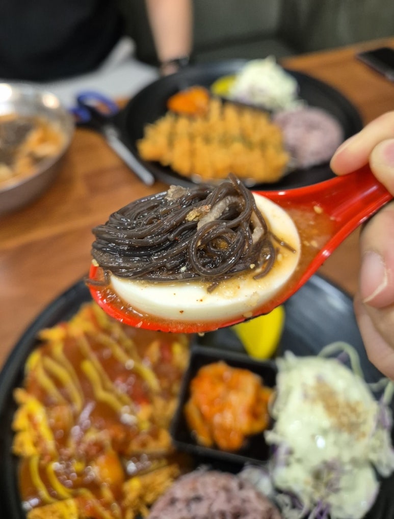 황금돈까스앤비빔냉면 이미지