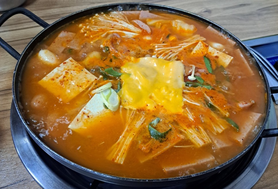 장군부대찌개 이미지