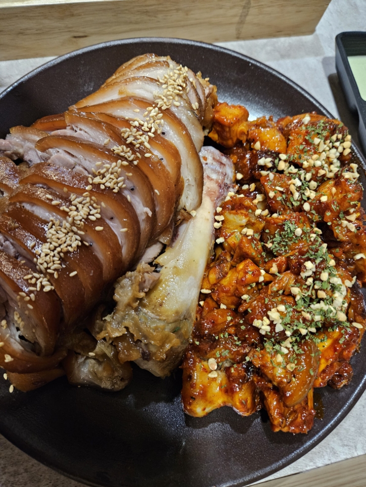 족발에 취하다 이미지