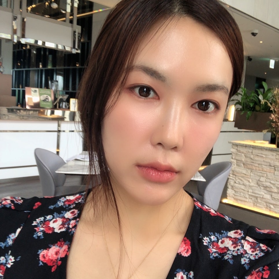 청담피부과 이미지