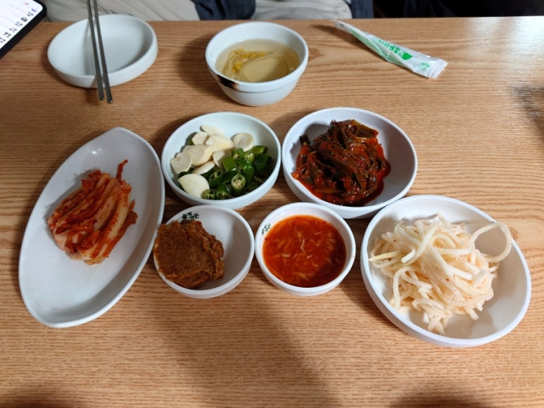 아바이왕족발 이미지