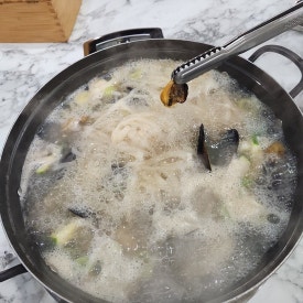 참맛해물칼국수 이미지