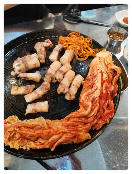 할매솥뚜껑삼겹살 이미지