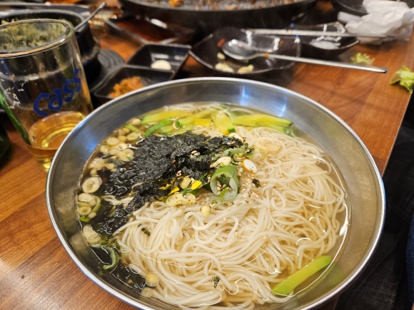 초롱꽃솥뚜껑삼겹살 이미지