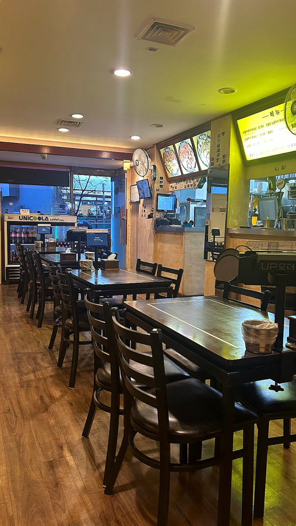 홈타운바베큐치킨 이미지