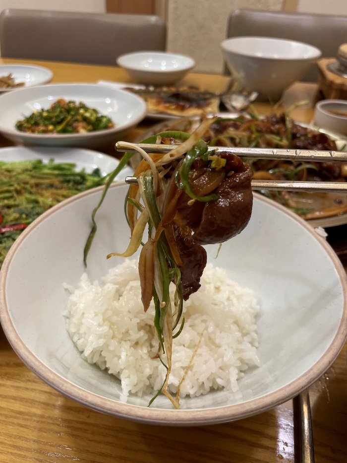 아늑한 밥상 이미지