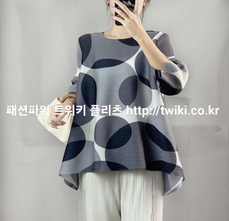 주름옷 이미지