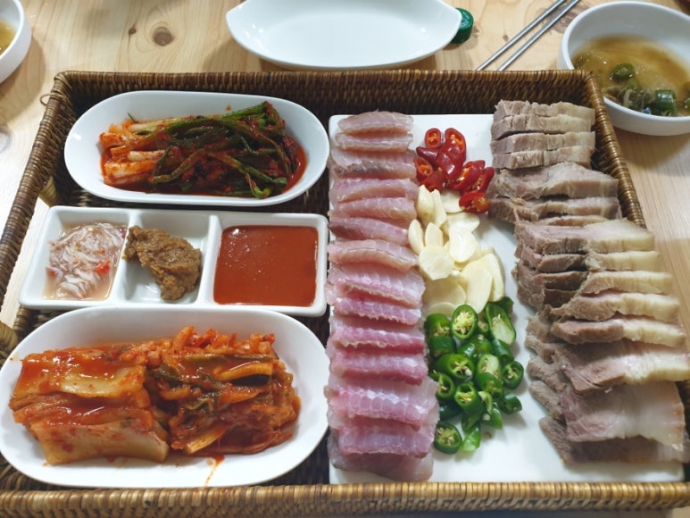고향집홍어 이미지