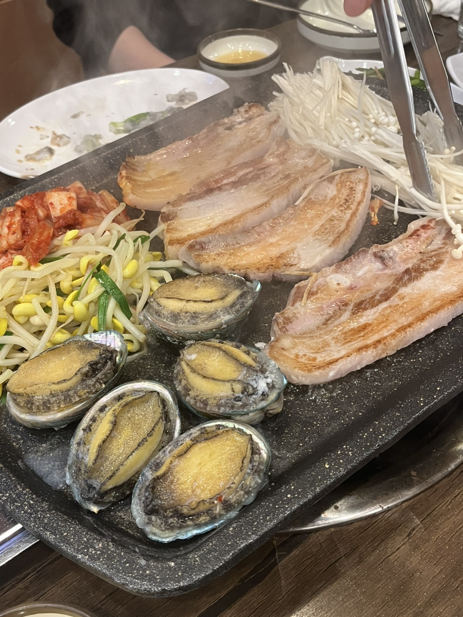 전복품은돼지 이미지