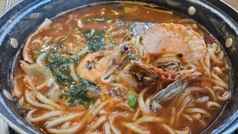 통통칼국수 이미지