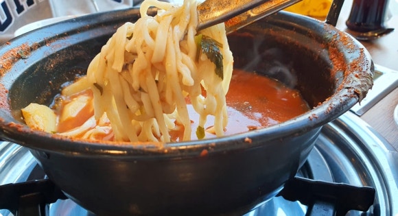 풍성한칼국수 이미지
