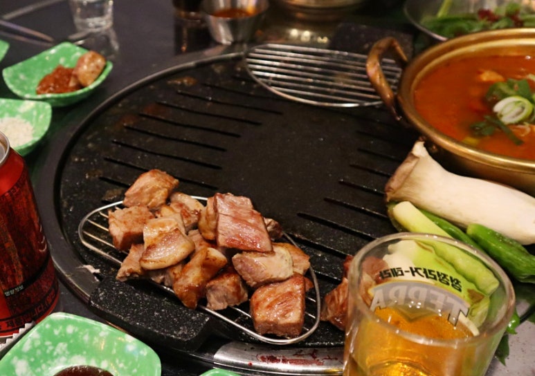 우람한삼겹살 이미지