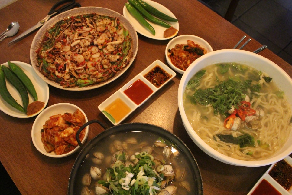 먹보칼국수 이미지
