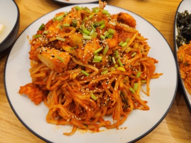동해물과아구찜 이미지